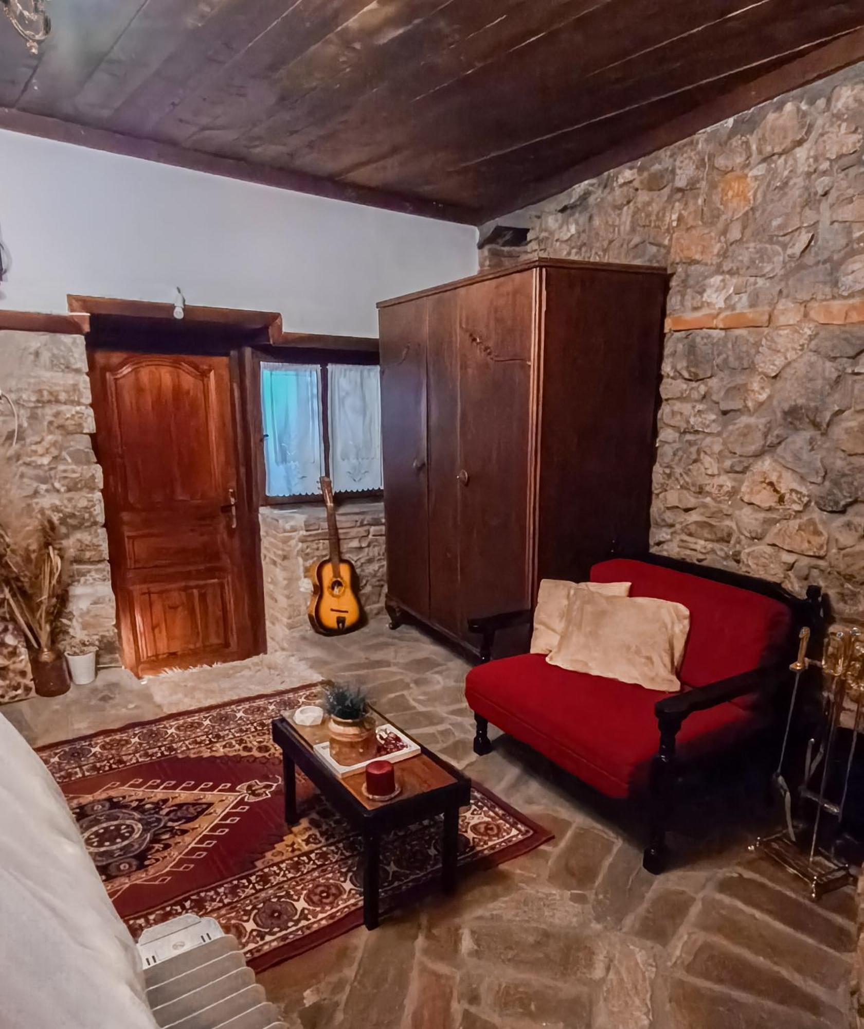 Το Πέτρινο Σπιτάκι Apartment Tríkala Екстериор снимка